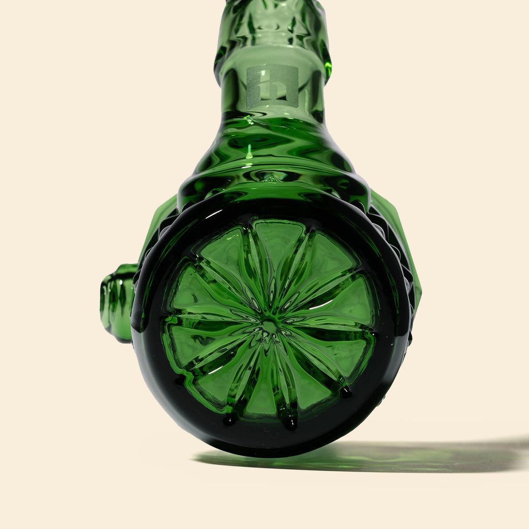 How Much Water Should You Put in a Bong?