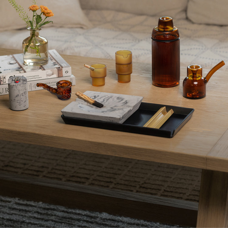 Glass Bongs vs Silicone Bongs: Pros and Cons