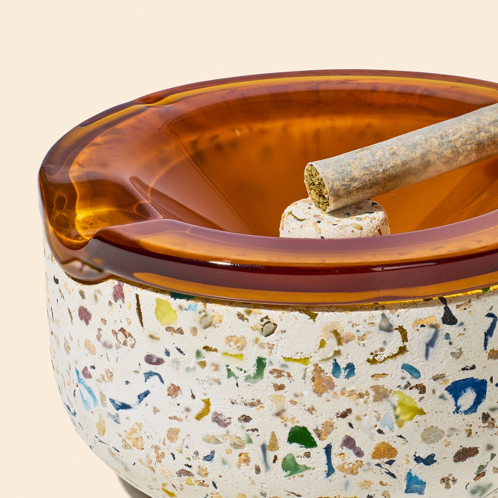 NWTN  Symi Ashtray 蓋付き灰皿 グリーン Symi Ashtray – NWTN Home